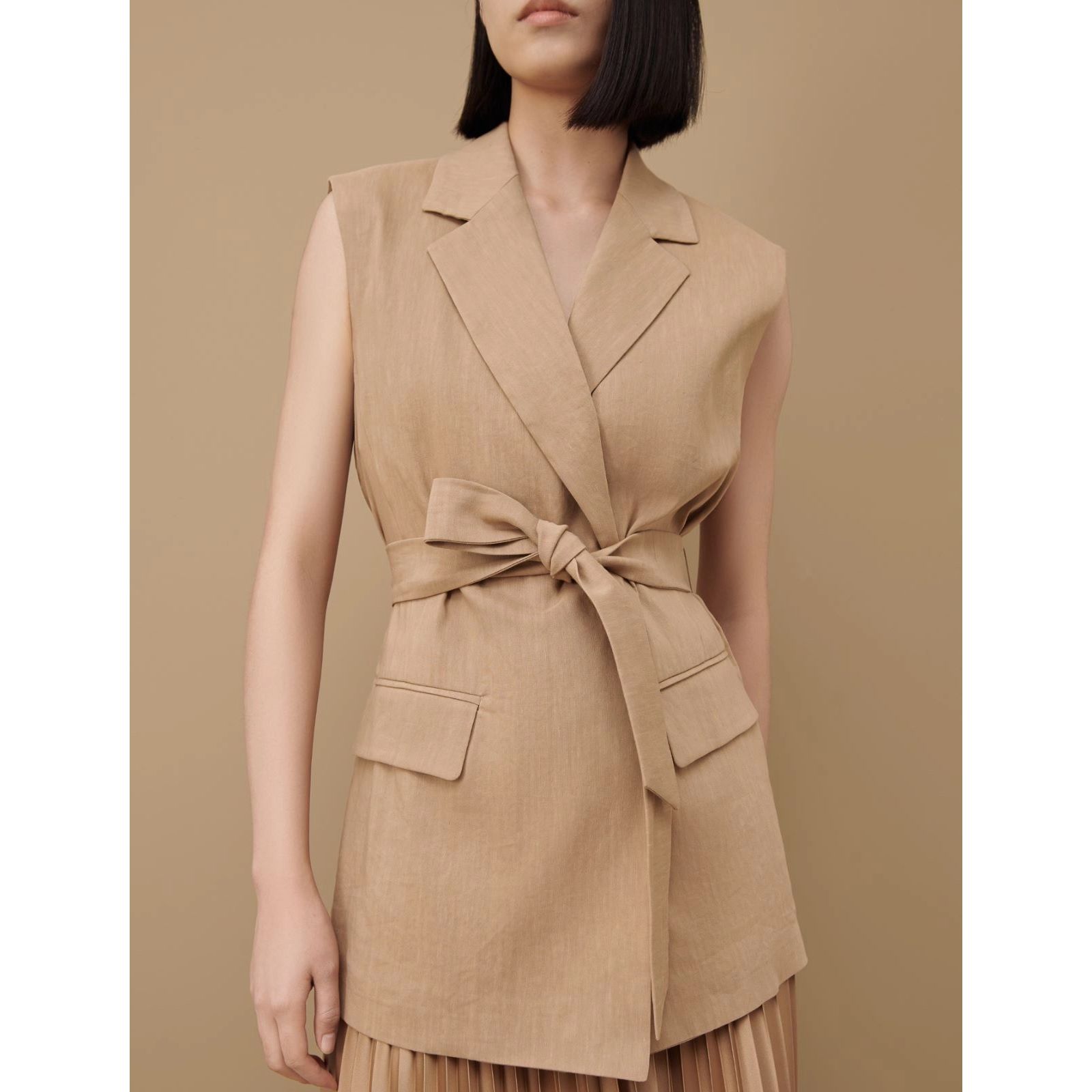 Contrasting sunglasses